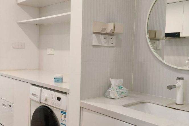 Jing 'an Temple, high cost performance, large one-bedroom, floor-to-ceiling window glass