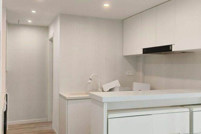 Jing 'an Temple, high cost performance, large one-bedroom, floor-to-ceiling window glass