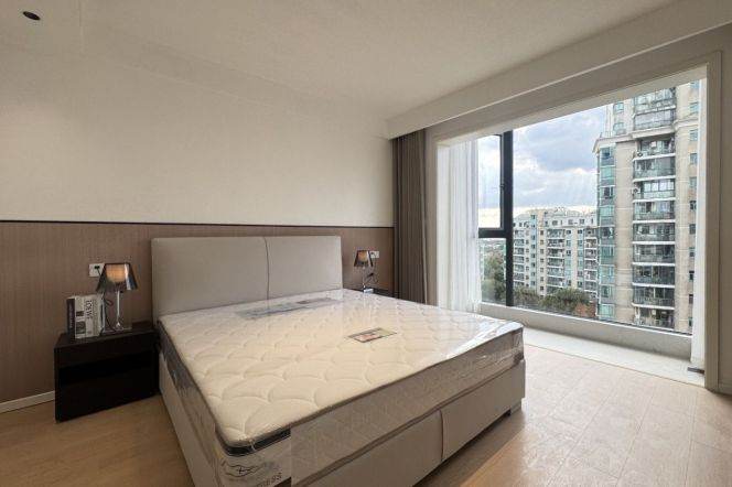 modern 3brs floor heating nice view open kitchen near line 9,14 and Century park 