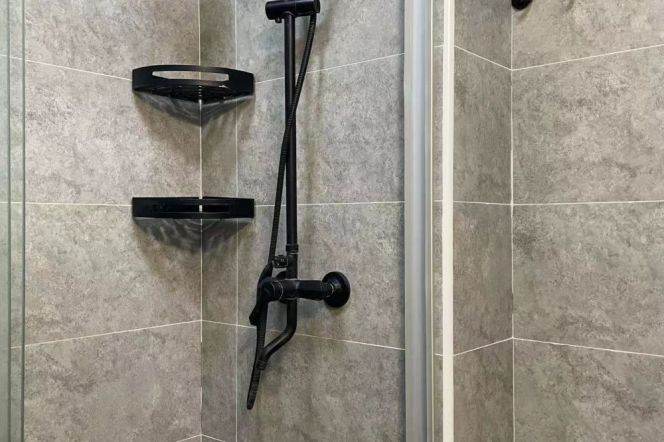 Elevator Bright&Spacious&Modern 2Bdrs 2Baths Apt+L2/11 Jiang Su Rd+Large Closet