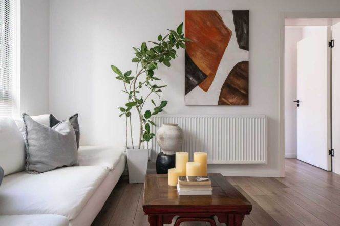 Top of city wall heating bright 2brs/2lr/1ba apt wt balcony;L2/12/13