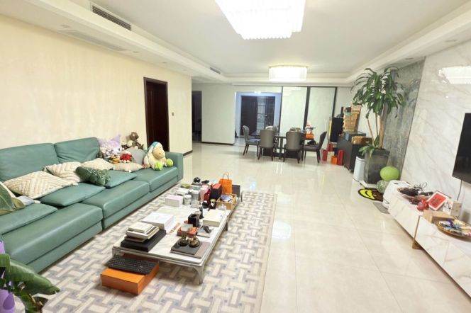 modern 3brs floor heating modern furniture beside Huang pu river 31K