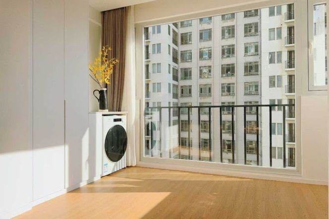 Brand new,1BR,Nr Zhong Shan Park station