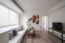 Top of city wall heating bright 2brs/2lr/1ba apt wt balcony;L2/12/13