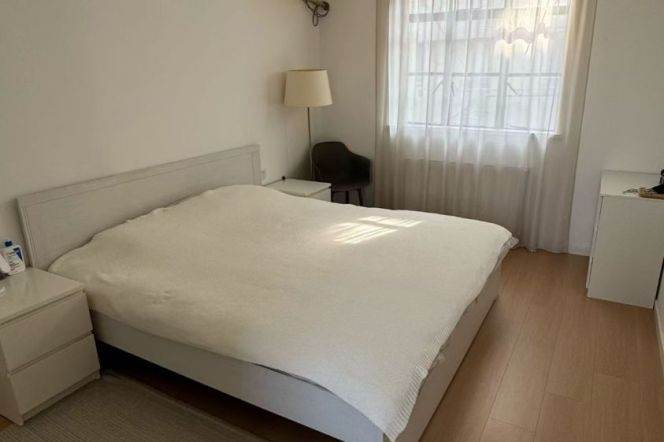 Cozy real 1br 1lr Balcony Nr L1/7 changshu rd sta