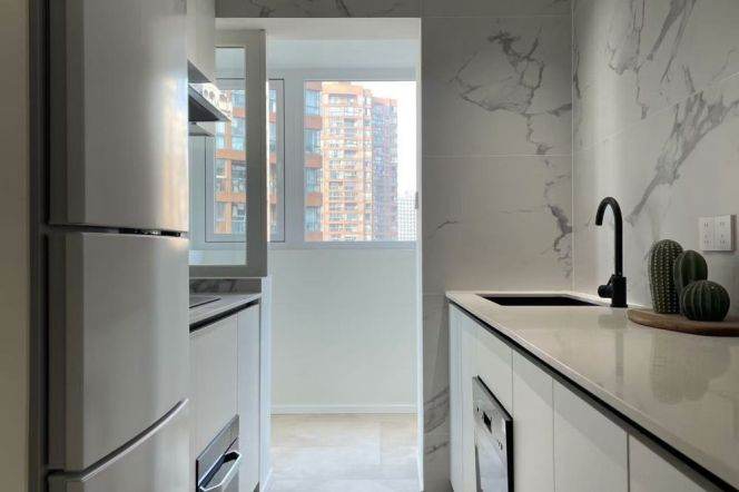 Top Compound/Spacious&Bright 1Bdr 1Bath 2Open Balconies+Awesome View+West Nanjing Rd CBD