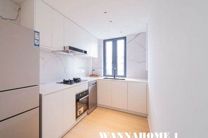 Elevator Modern&Spacious&Bright 3+1Bdrs 2Baths Apt+Wu Kang Rd+L10/11 Jiao  Tong Uni.