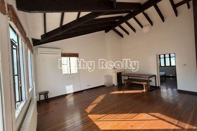 High ceiling Beautiful 2BR 2Baths Jianguo Rd 19.5k