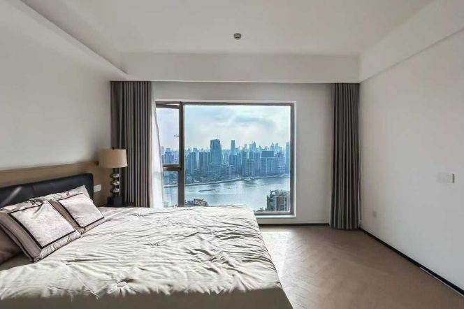 Lujiazui, riverside house with floor heating, near Shangcheng Road subway Station of Line 9