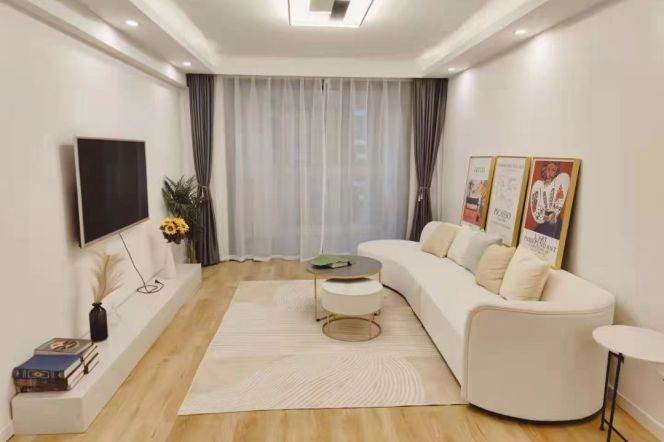 Spacious 2Brs/2Lrs/1Bt apt nr Dapuqiao,M9