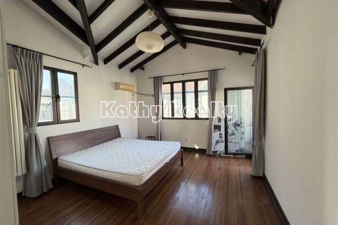 High ceiling Beautiful 2BR 2Baths Jianguo Rd 19.5k