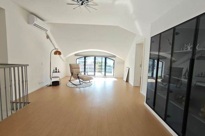 Deluxe Sunny 3Brs, 3Living+Terrace