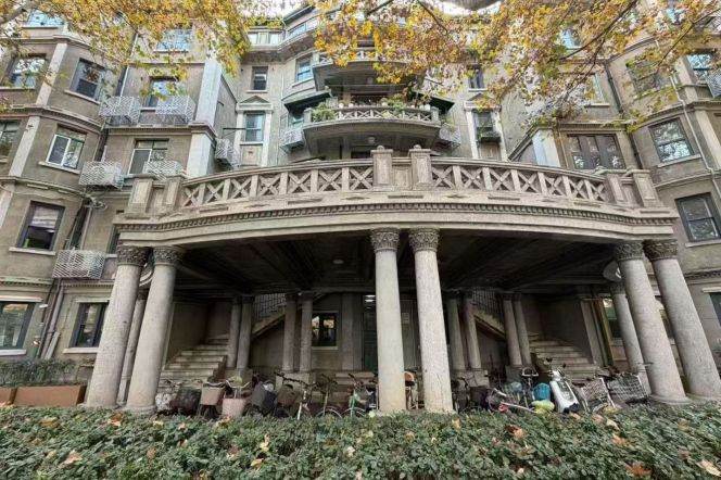 Historic building 1BR APT Fuxing Rd Shanxi(s) Rd 12k