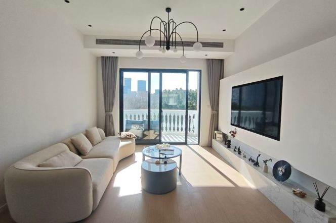 Deluxe Sunny 3Brs, 3Living+Terrace