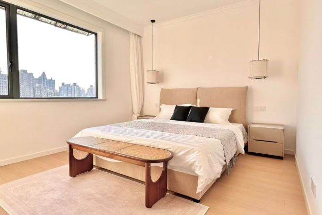 Lovely 2Bdrs & 1Bt Apt +Floor Heating+Oven+central AC @Changshou Rd