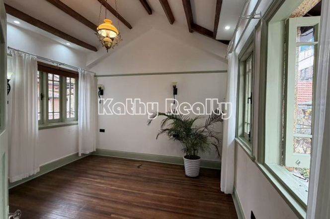 Cozy whole lane house 2BR Nanjing(w) Rd 21k