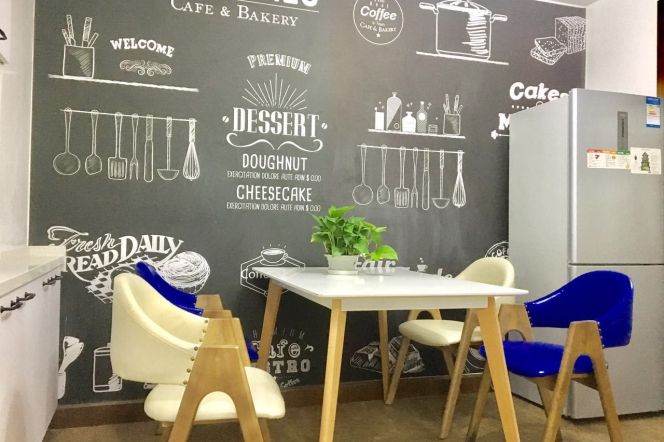 master bedroom near Hanzhong rd, private bathroom, close to TJU/Fudan uni