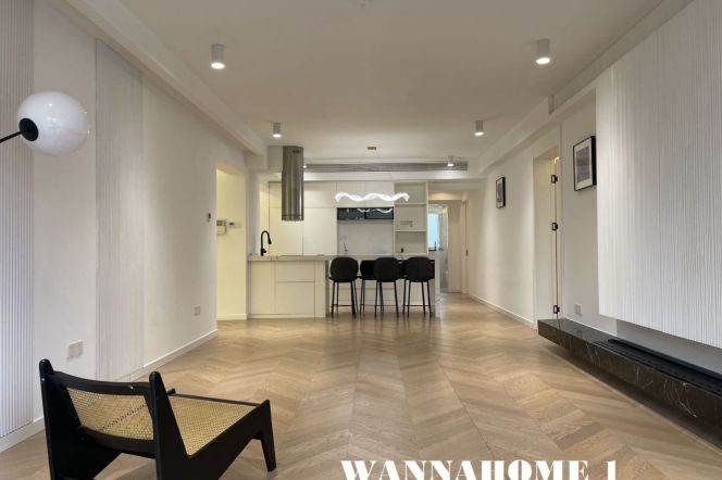 Open Balcony+Modern&Spacious&Bright 4Bdrs 3Baths Apt+Top Compound+Jing'an Temple+Nice View