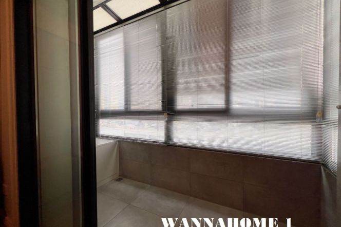 Modern&Bright&Spacious&Good Layout 1Bdr 1Bath Apt+Large Closet+West Nanjing Rd CBD