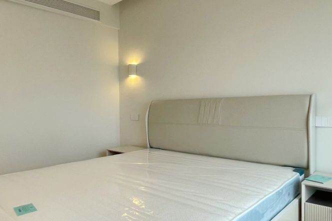 Awesome View+Modern&Spacious&Bright 2Bdrs 2Baths Apt+Top Compound+Jing'an Temple