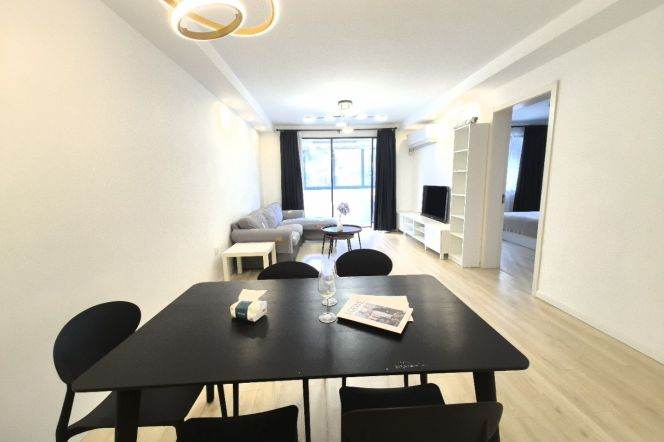 11k Clean 2Br 2Bathr with wall heating Nr Changshou Rd.line7/13