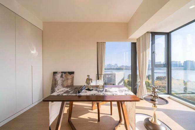 Xuhui Riverside Gem with Unobstructed River Views/ floor Heating /Dual Subway Access