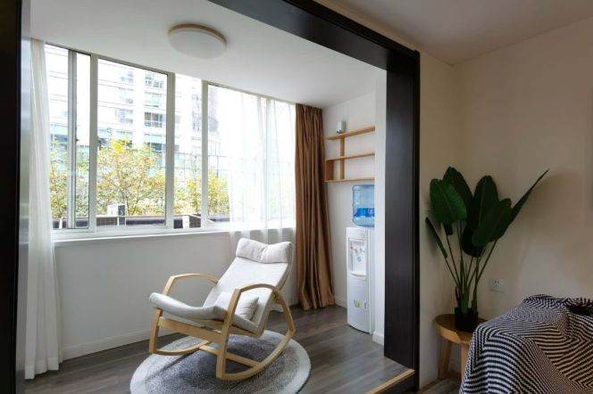 Modern 2Brm With A Balcony Near Line 1/9/11 Xujiahui