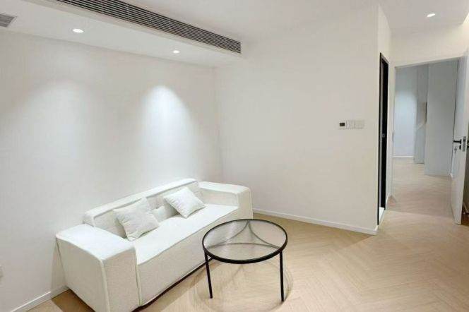Jing'an Temple, Brand new 1br, floor heating, central  AC, Oven 
