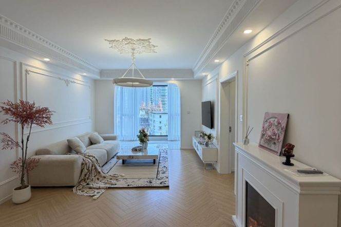 Huangpu spacious & nice 2br2bt good compound with 20k