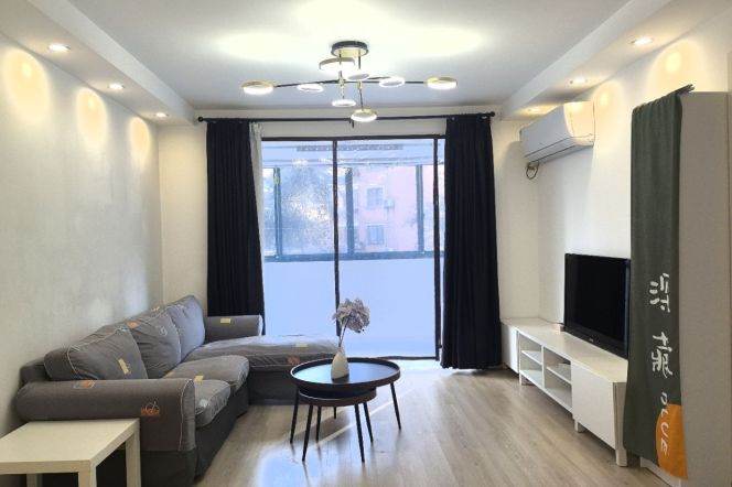 11k Clean 2Br 2Bathr with wall heating Nr Changshou Rd.line7/13