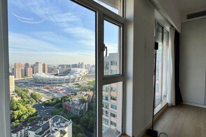 Impressive 3Br 150Sqm + Scenic windows | Xujiahui CBD | Shanghai Stadium Mt