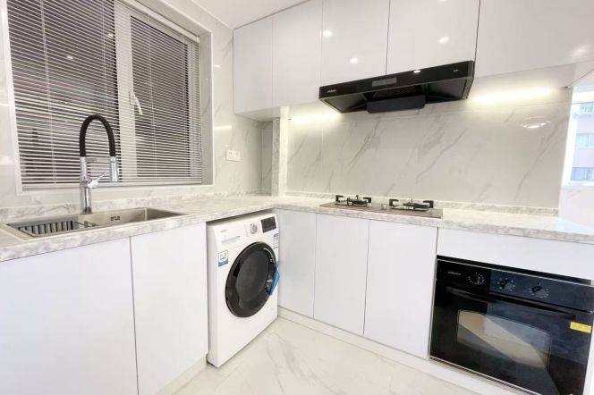  Prime 1Bed with Floor Heating in Xuhui for ¥11,000/Can Move in anytime