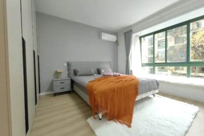 Changning spacious & nice 3br2bt in good compound with 15k