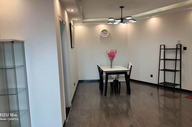 High floor 2Bedrooms elevator Apt with balcony @Changshou Rd