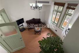 Cozy whole lane house 2BR Nanjing(w) Rd 21k