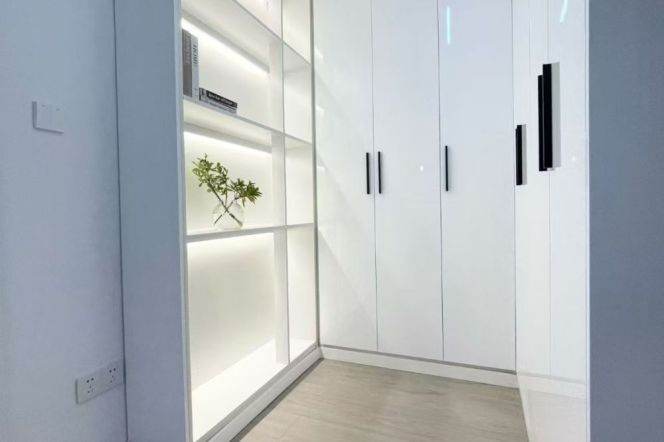 Freshing one bedroom elevator Apt with oven@Hongqiao Rd