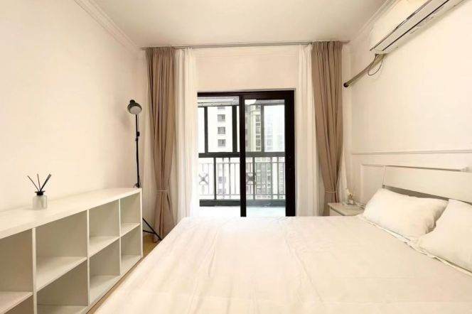 Fully furnished 1 BR Zhongtan Rd Station