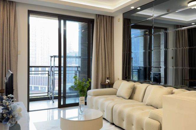 1 br 78 sqm modern Apt &balcony &open kitchen/West Bund Xuhui