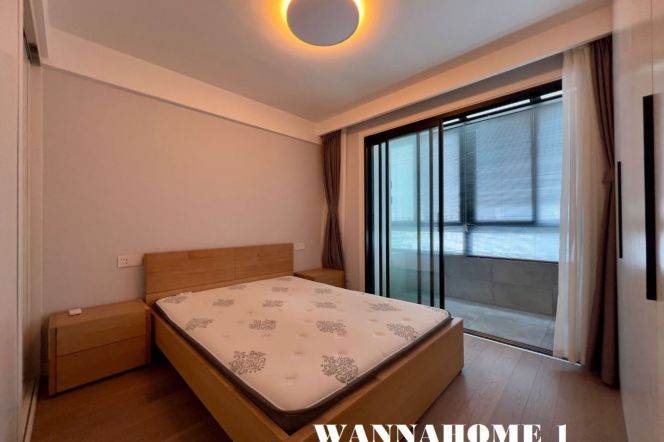 Modern&Bright&Spacious&Good Layout 1Bdr 1Bath Apt+Large Closet+West Nanjing Rd CBD