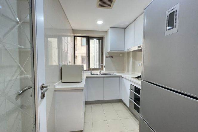 2 br+2 bath 140 sqm modern Apt &central AC /nice compound Putuo