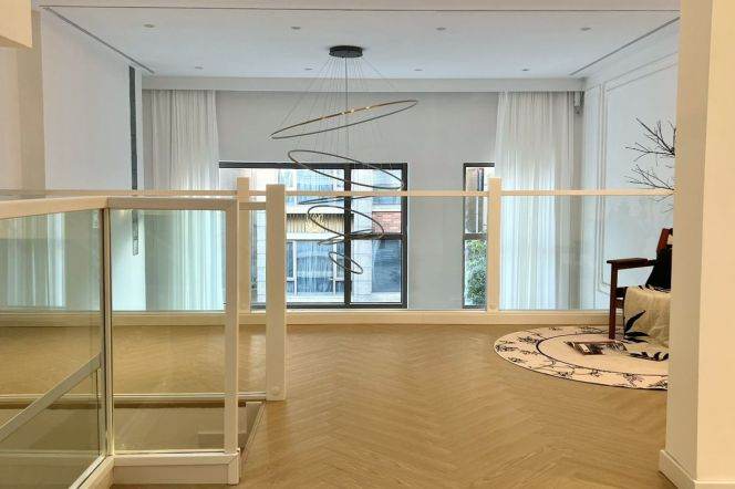 Qingpu 300 sqm 4 br/5 bath Villa &floor heating &yard &terrace