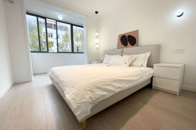 hongqiao rd station one bedroom