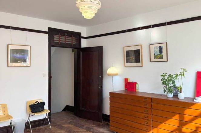 Huge 1br with huge outdoor space near Jiangsu Road