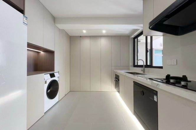 Morden 2brs with floor heating in Jing an temple area