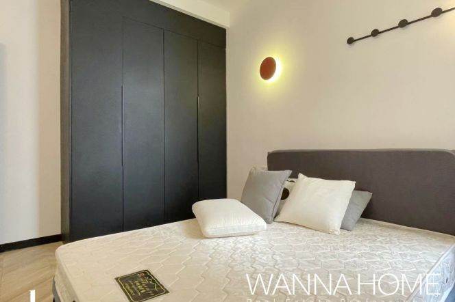 Great Compound+Spacious&Modern 2Bdrs 1Bath Apt+L2/11 Jiang Su Rd+Open Balcony+Bus 71