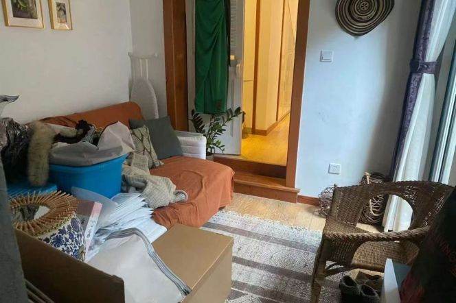 2brs L1+10+12 south shaanxi rd station+2bathrooms