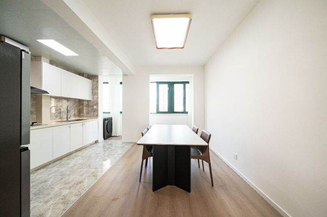 xujiahui 3br2bath160sqm