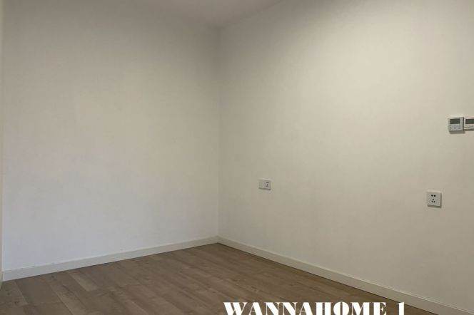 Spacious&Bright 2Bdrs 1Bath Apt+Large Balcony+L13 Wu Ning Rd+Top Compound