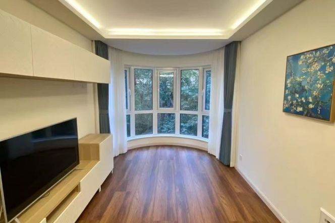 Nice compound 2BR APT Julu Rd Shanxi(s) Rd 16k