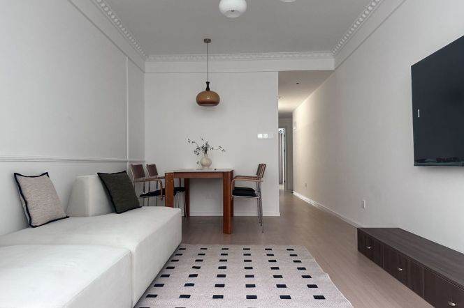 Nice one bedroom Apt+Heating+dishwasher@Jiangsu Rd